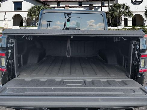 Used 2025 Jeep Gladiator Rubicon AWD/4WD image 27