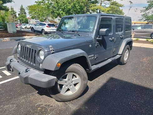 Used 2018 Jeep Wrangler Unlimited Sport S AWD/4WD image 3