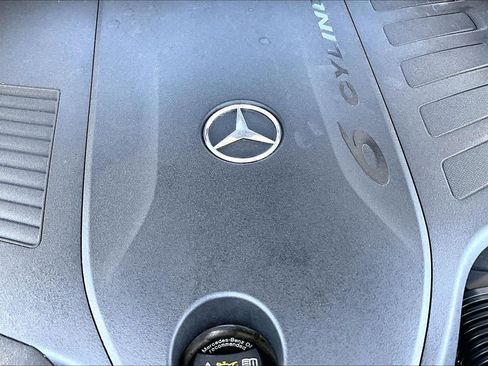 Used 2021 Mercedes-Benz GLE 450 4MATIC image 32