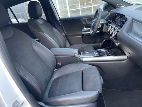 Certified 2025 Mercedes-Benz GLA 250 4MATIC image 48