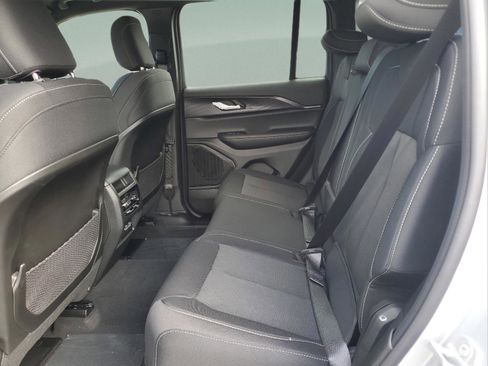 New 2025 Jeep Grand Cherokee Laredo w/ Luxury Tech Group I image 26