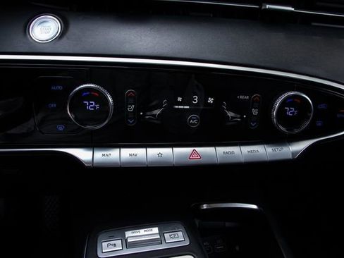 Used 2022 Genesis GV70 2.5T w/ Select Package image 23