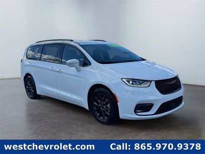 Used 2021 Chrysler Pacifica Touring w/ S Appearance Package