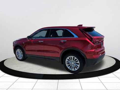 Used 2024 Cadillac XT4 Luxury FWD image 5