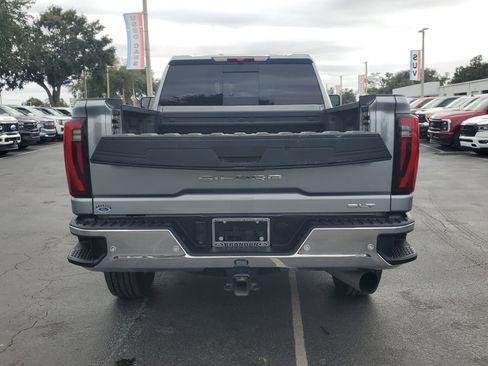 Used 2024 GMC Sierra 2500 SLT w/ SLT Premium Package image 12