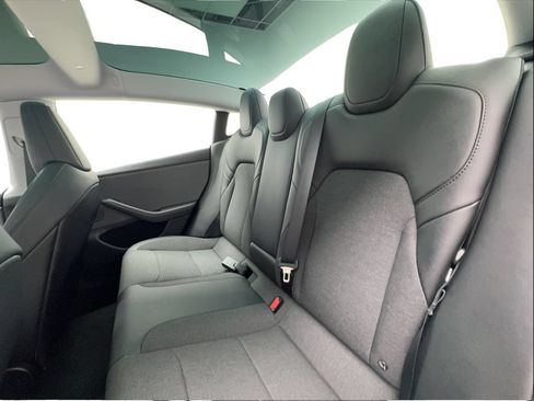Used 2025 Tesla Model 3 RWD image 24