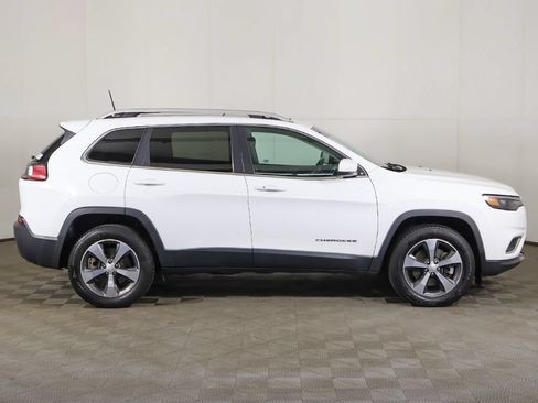 Used 2019 Jeep Cherokee Limited AWD/4WD image 17