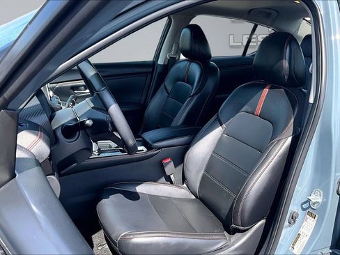 Used 2024 Nissan Sentra SR w/ SR Premium Package FWD image 25