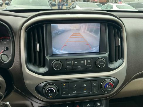 Used 2016 GMC Canyon SLT image 21