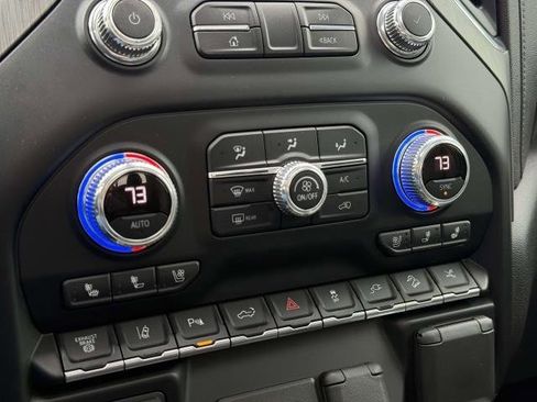 Used 2022 GMC Sierra 2500 Denali w/ Denali Black Diamond Edition image 29