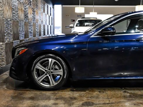 Used 2018 Mercedes-Benz E 300 image 12