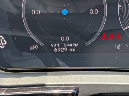 Certified 2025 Porsche Cayenne Turbo AWD/4WD image 11
