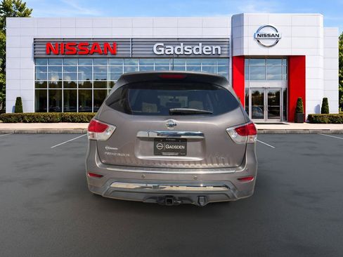 Used 2014 Nissan Pathfinder SL w/ SL Premium Package FWD image 4