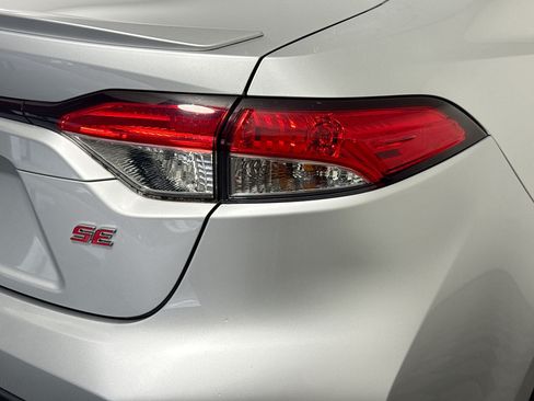 Used 2022 Toyota Corolla SE FWD image 34