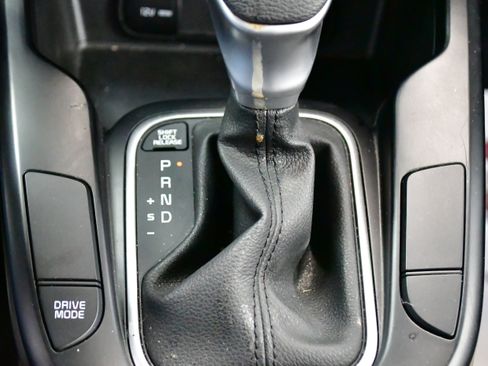 Used 2025 Kia Soul LX w/ LX Technology Package FWD image 29