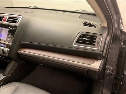 Used 2016 Subaru Outback 2.5i Limited image 15
