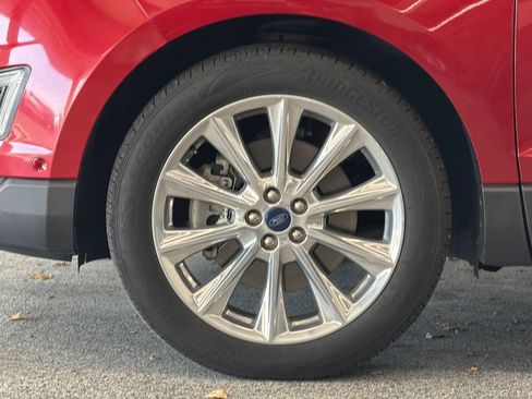 Used 2018 Ford Edge Titanium w/ Equipment Group 302A AWD/4WD image 25