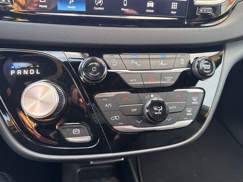 New 2026 Chrysler Voyager LX FWD image 27