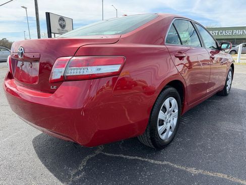 Used 2010 Toyota Camry LE FWD image 5