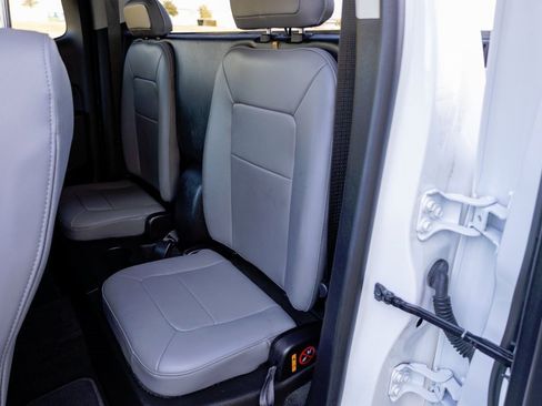 Used 2018 Chevrolet Colorado W/T image 11