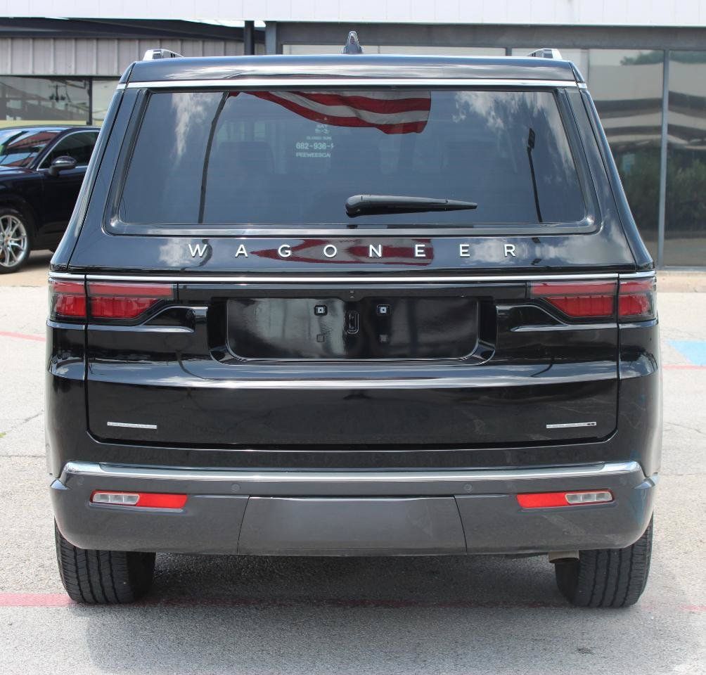 Used 2022 Jeep Wagoneer Series I AWD/4WD image 5