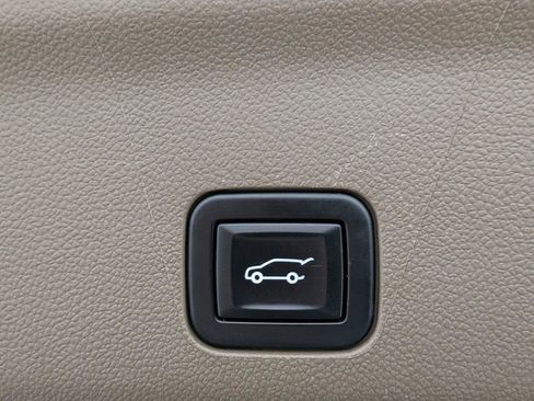 Used 2022 GMC Yukon XL Denali AWD/4WD image 21