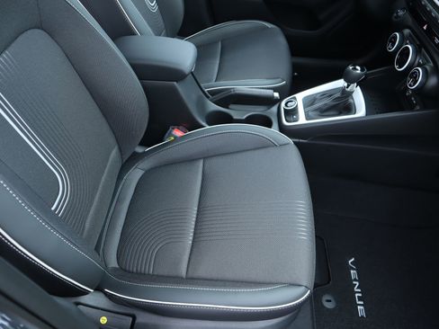 New 2026 Hyundai Venue SEL FWD image 13