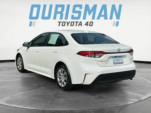 Used 2025 Toyota Corolla LE FWD image 5