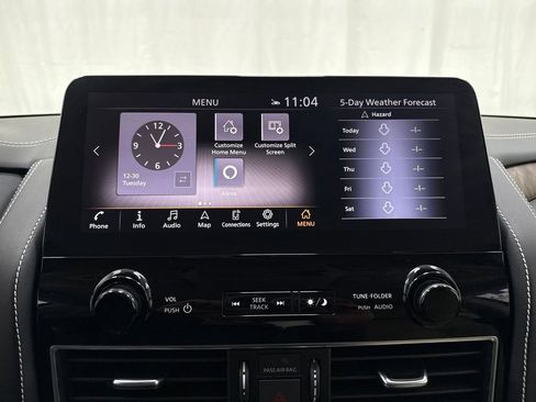 Used 2024 INFINITI QX80 Premium Select w/ All-Season Package image 33