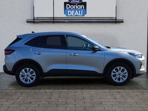 Certified 2023 Ford Escape Active image 2