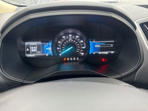 Used 2024 Ford Edge SE image 13