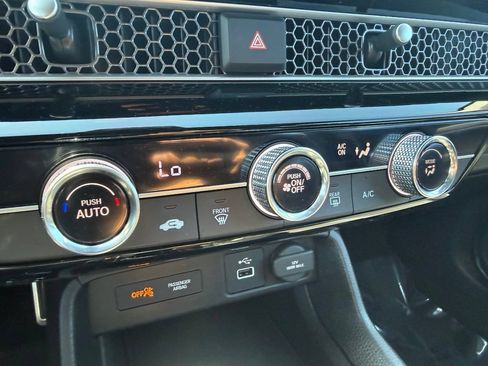 Used 2023 Honda Civic Sport image 16