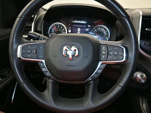 Used 2025 RAM 1500 Laramie AWD/4WD image 13
