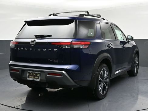 New 2026 Nissan Pathfinder Platinum AWD/4WD image 4
