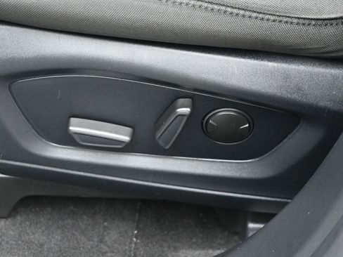 Certified 2021 Ford Explorer XLT image 12