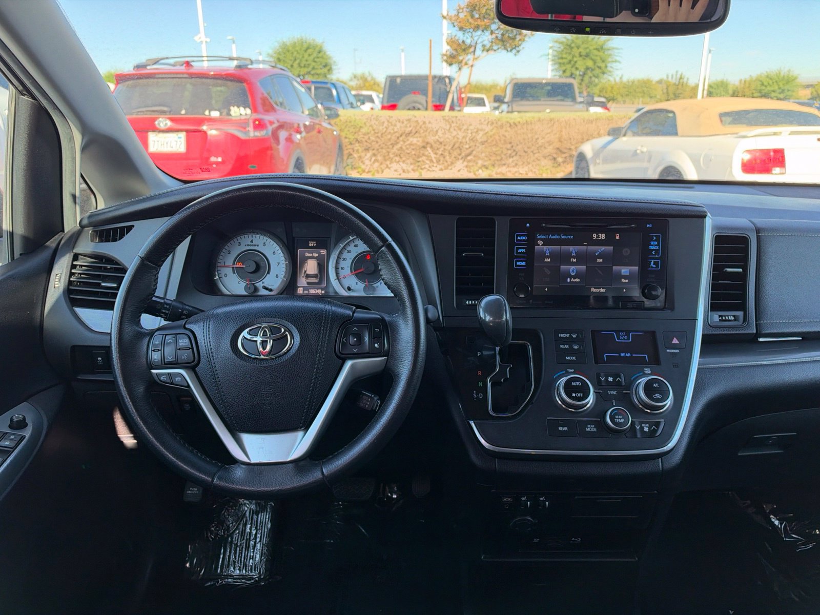 Used 2017 Toyota Sienna SE Premium FWD image 19
