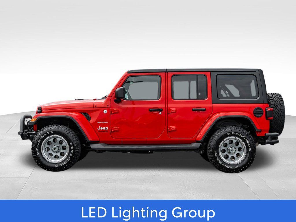 Used 2019 Jeep Wrangler Unlimited Sahara AWD/4WD image 4