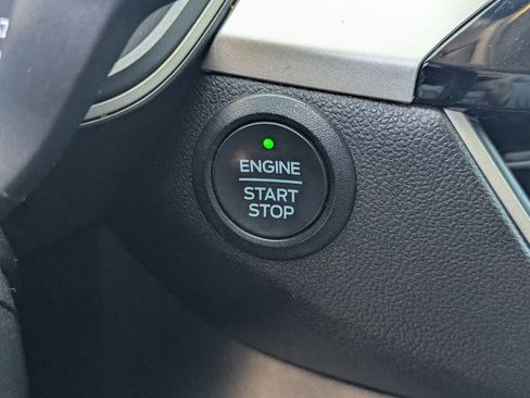 Used 2022 Ford Escape SE FWD image 17