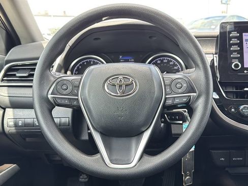 Used 2022 Toyota Camry LE FWD image 19