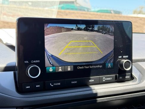 Used 2023 Honda Accord EX image 9