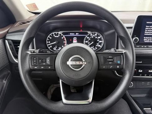 Used 2023 Nissan Rogue SV AWD/4WD image 25