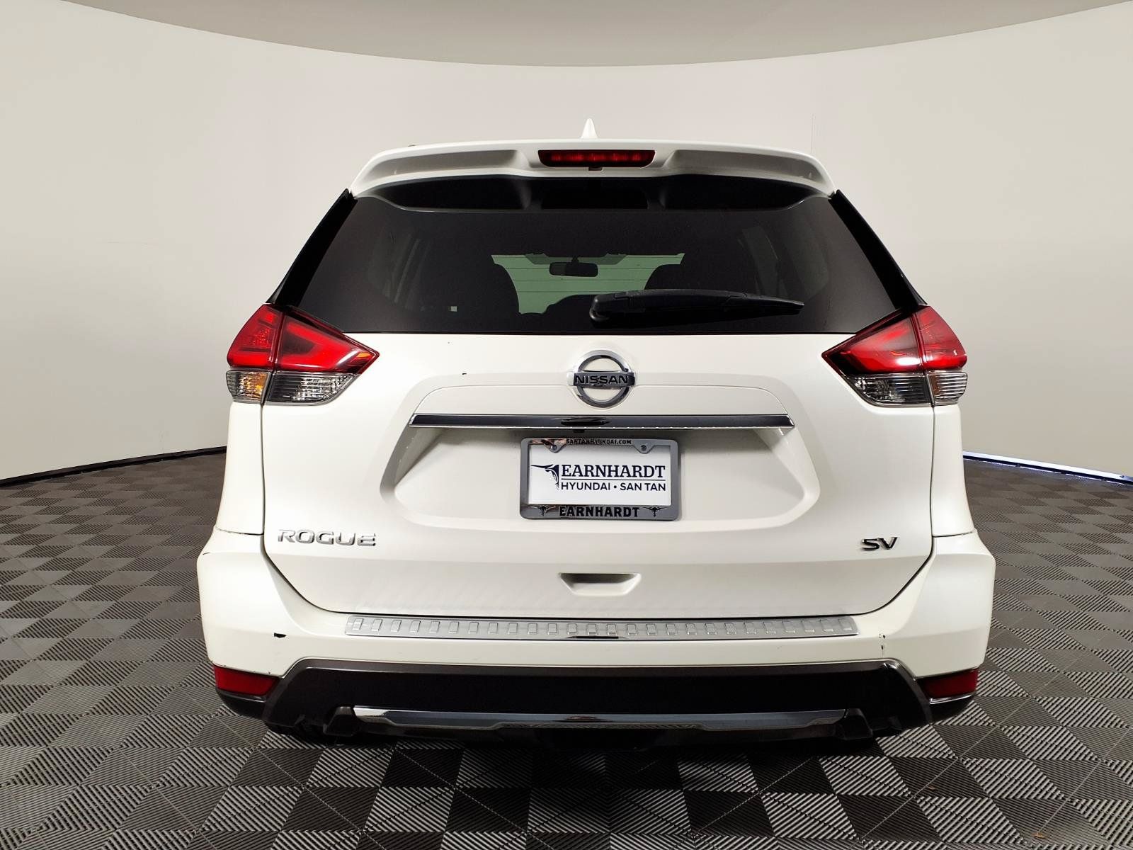 Used 2017 Nissan Rogue SV FWD image 5