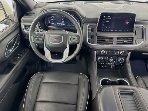 Used 2024 GMC Yukon SLT image 24