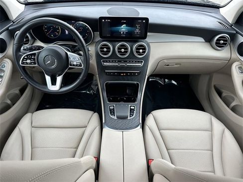 Used 2022 Mercedes-Benz GLC 300 4MATIC image 18