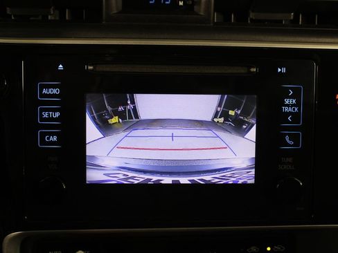 Used 2018 Toyota Corolla SE image 24