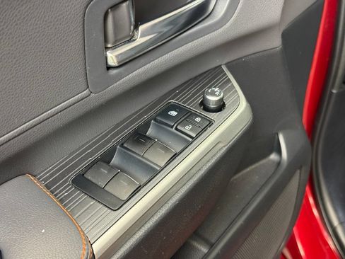 Used 2021 Toyota Sienna XSE FWD image 10