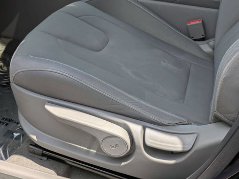 Used 2025 Hyundai Elantra SEL FWD image 15