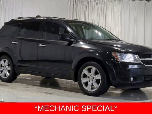 Used 2010 Dodge Journey R/T w/ Navigation & Sound Group I image 2
