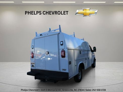 Used 2023 Chevrolet Express 3500 Work Van w/ Power Convenience Package image 9