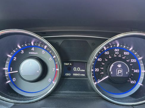 Used 2011 Hyundai Sonata GLS FWD image 43